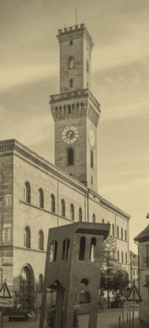 Fürther Rathaus mit Uhrturm