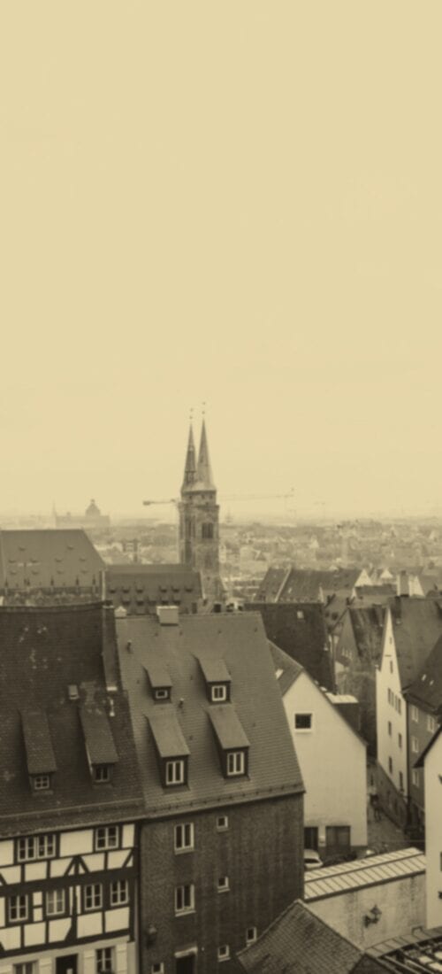 Nürnberger Altstadt-Dächer mit Kirchturm